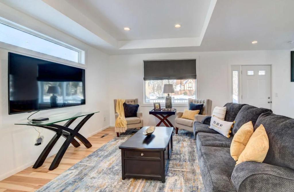 Moorhead Home Rental Near Downtown Fargo photo 4