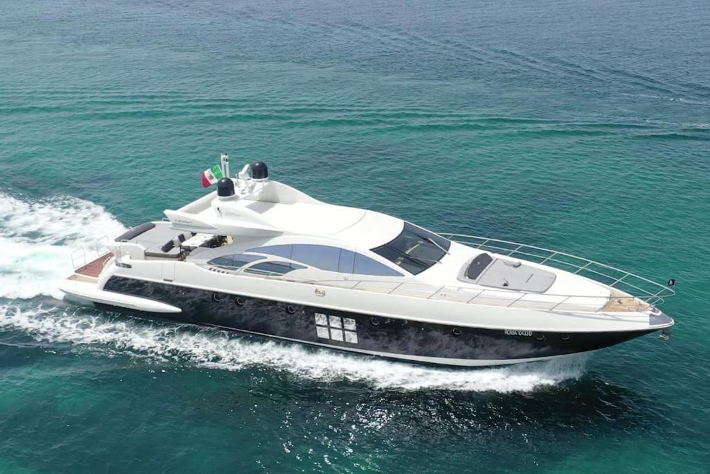 Exclusive Yacht - Azimut 86s