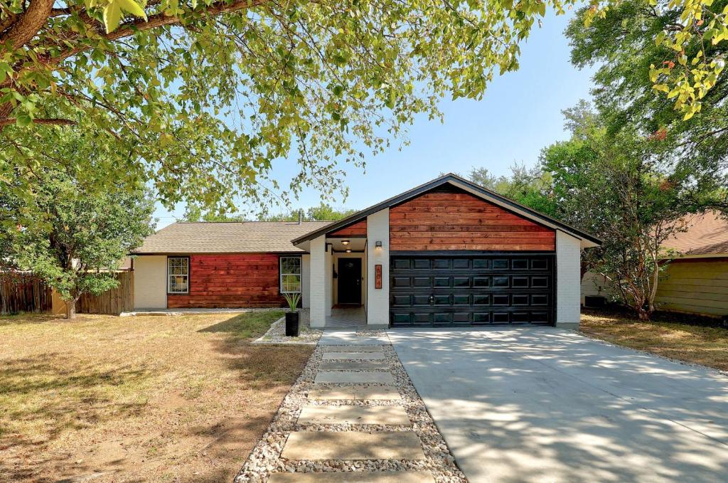 The Hiatus, Round Rock, Ideal for Family or Work photo 1