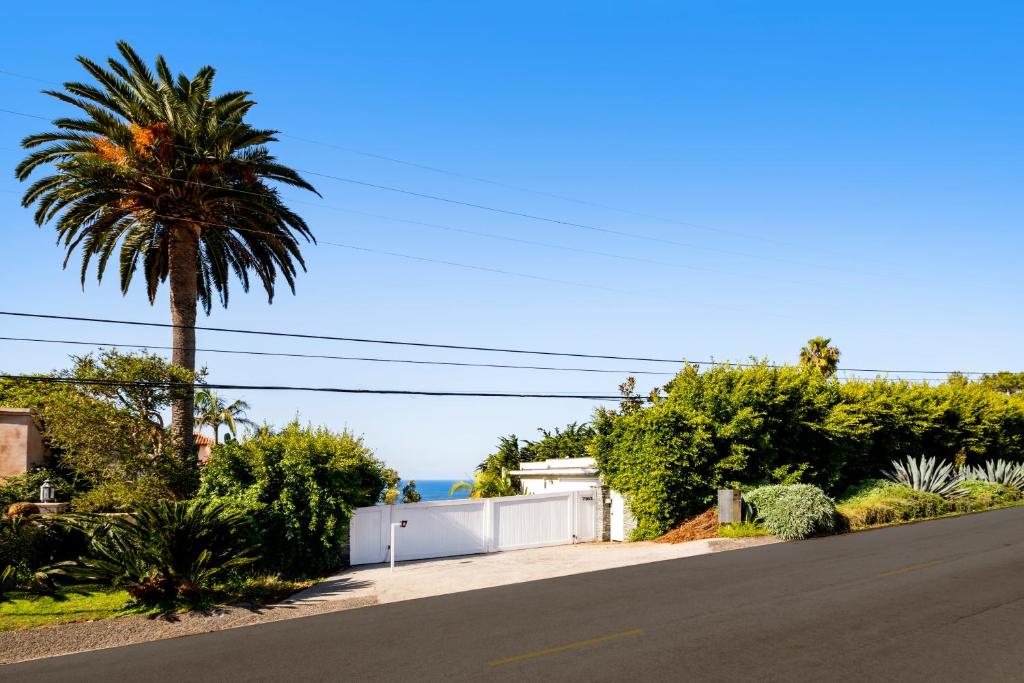 Malibu Paradise with Pool, Hot Tub, and Ocean Views photo 4