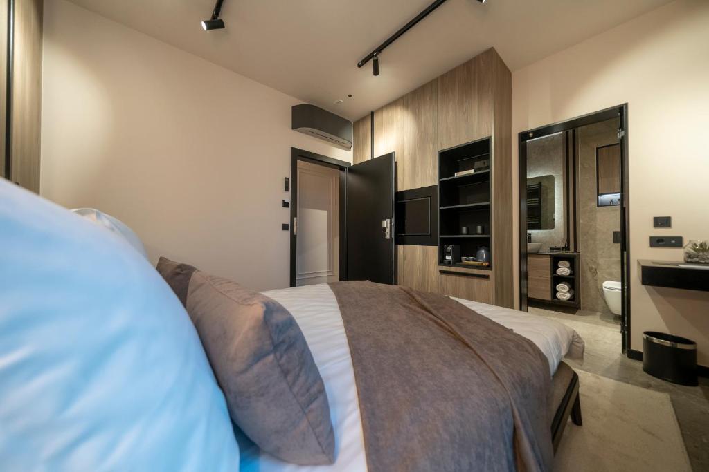 VELVET rooms & more photo 4