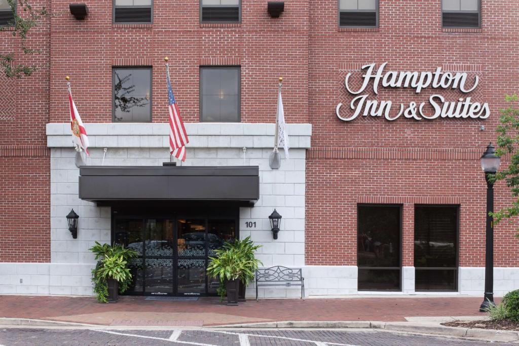 Hampton Inn & Suites Gainesville Downtown photo 2