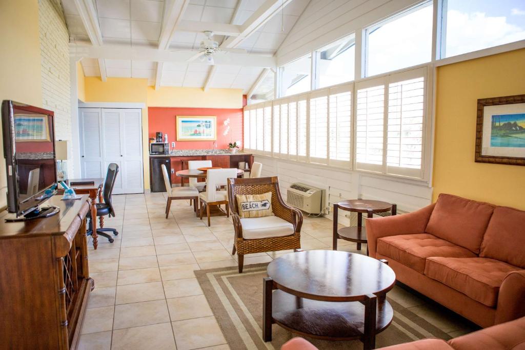 Best Western Plus Yacht Harbor Inn photo 4