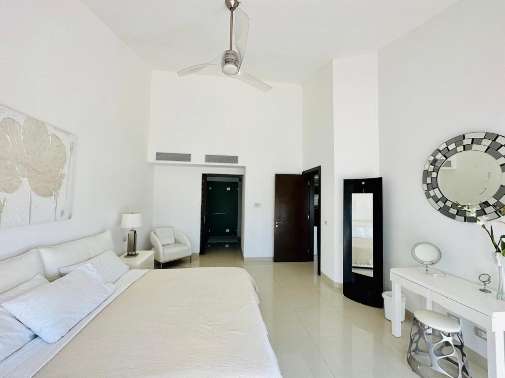 Luxury Beachfront Condos at MAREAZUL photo 2