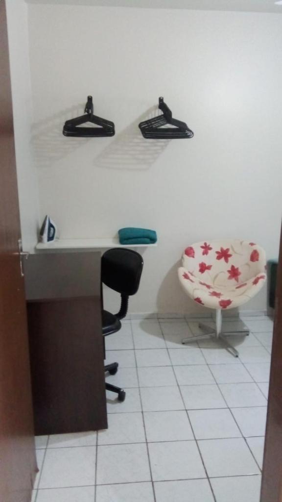 Apto 10: sala/cozinha,1quarto(ar e 2 camas)c/garag photo 3