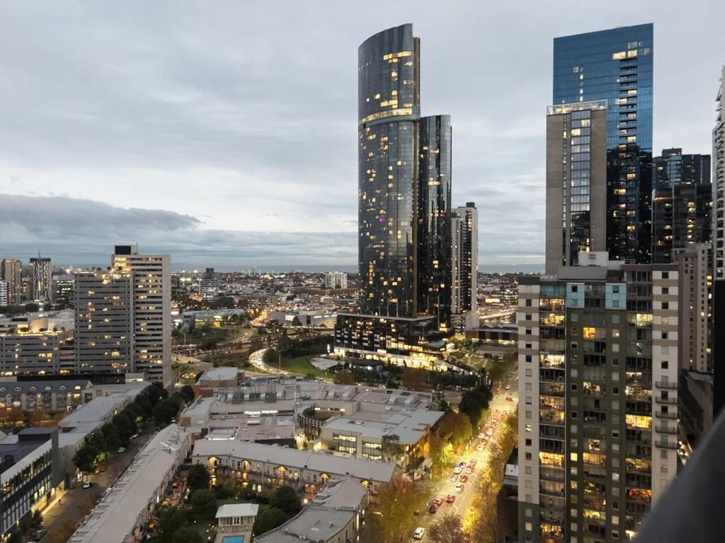 Upscale Urban Chic - Experience Melbourne's Best photo 3