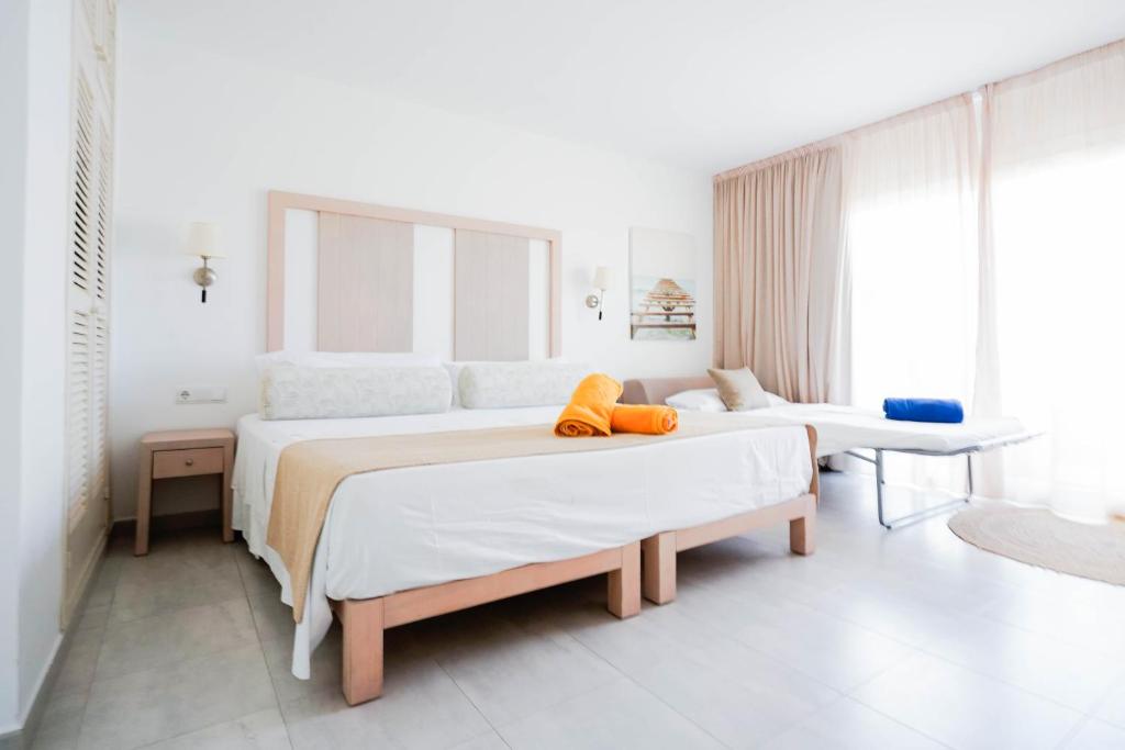 Apartamentos Es Caló photo 1