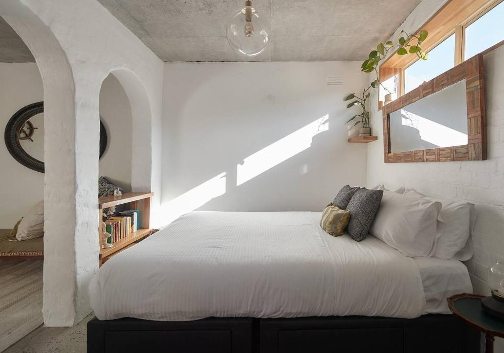 Napier Street Nook - A Chic Studio Masterpiece photo 3