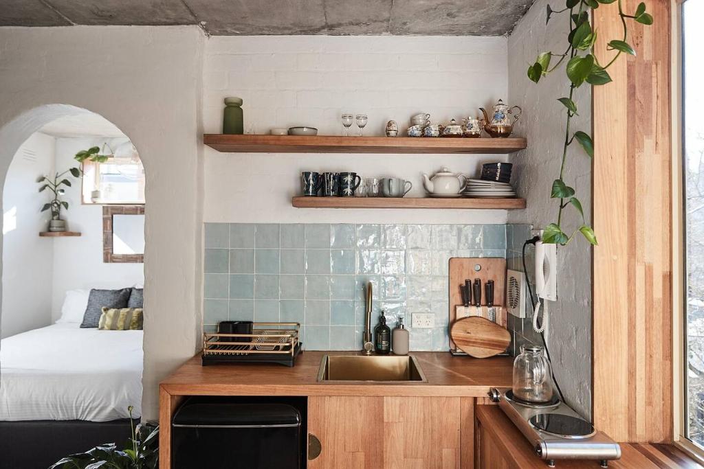 Napier Street Nook - A Chic Studio Masterpiece photo 4