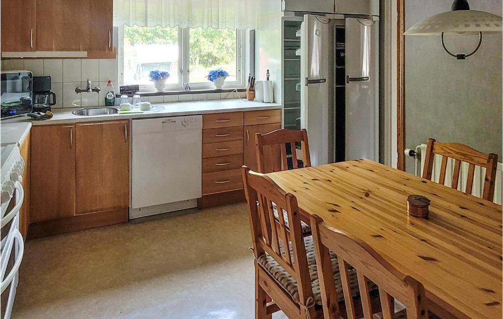 Amazing Apartment In Frbo With Wifi And 2 Bedrooms photo 4