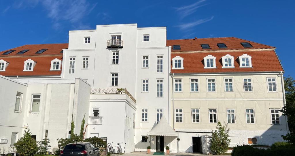 Hotel "Friedrich-Franz-Palais" photo 1