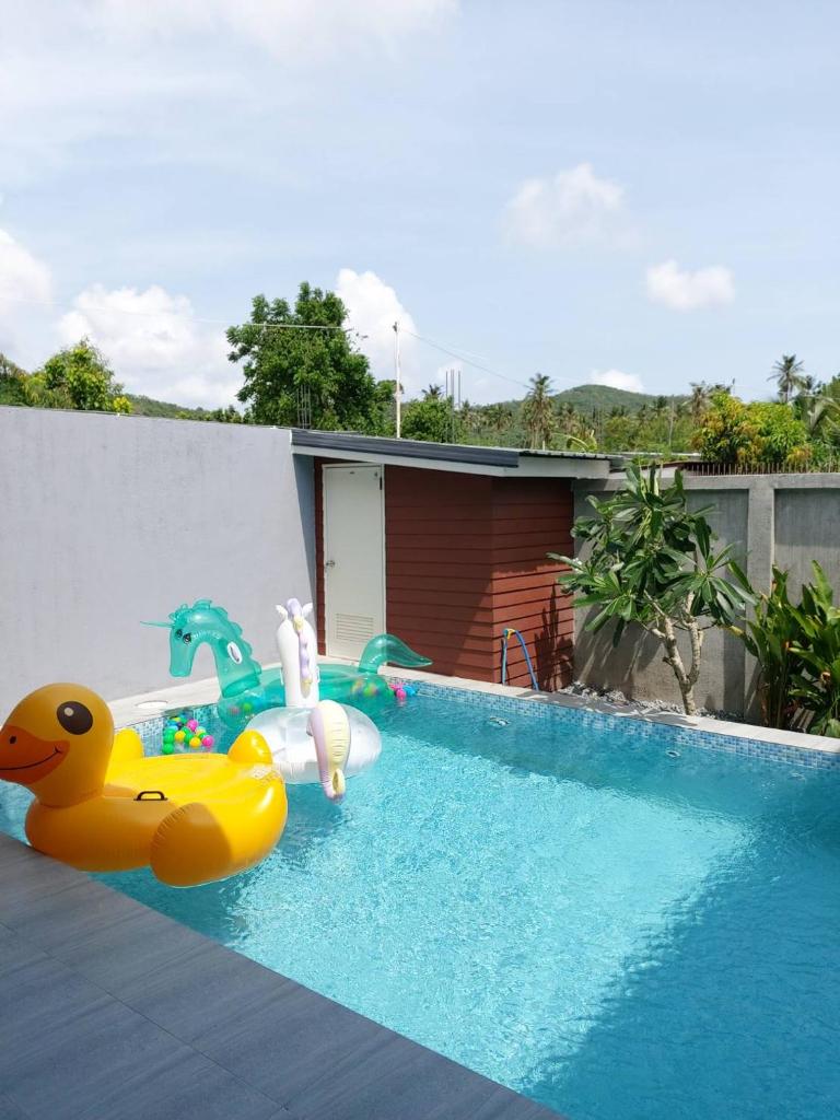 ภูริญาพู​ลวิลล่า photo 1