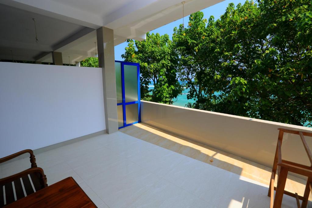 Трехместный (Стандартный трехместный номер с видом на море), Paradise Beach Resort