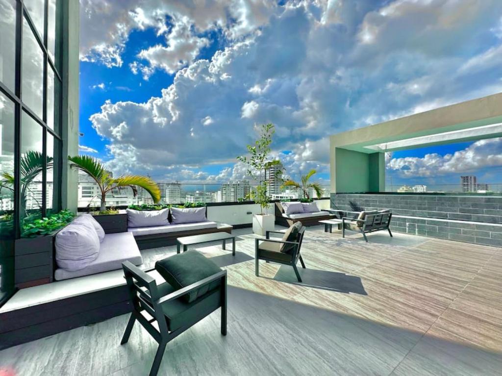 Stunning City Center Condo photo 3