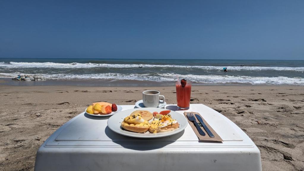 Beach Life Palomino - Beach Club & Party Hostel photo 4