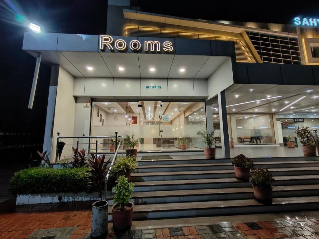 HOTEL SAHYOG & ROOMS photo 1