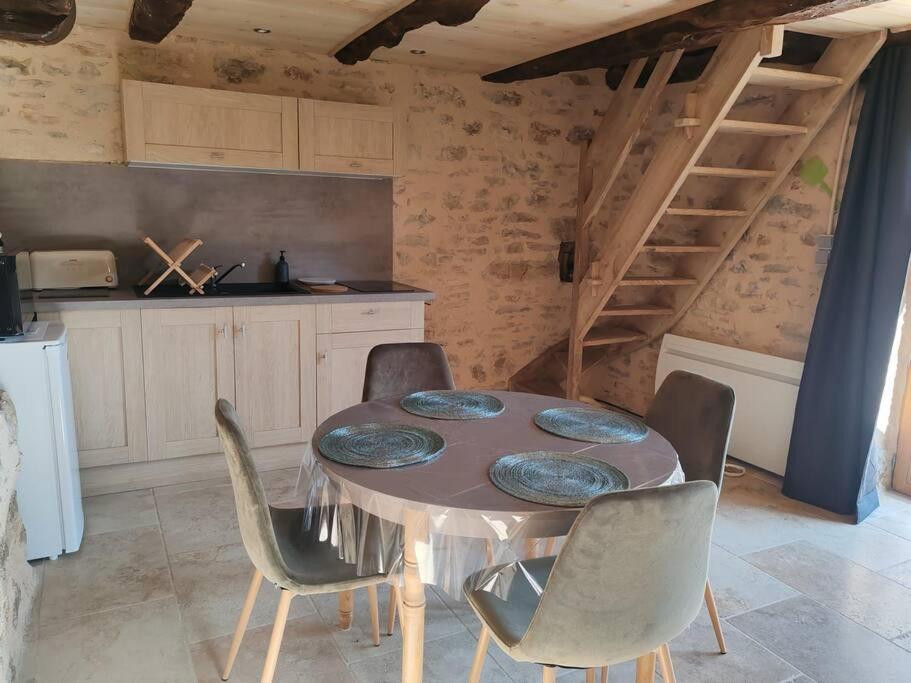 Charmant gîte en pierres photo 3