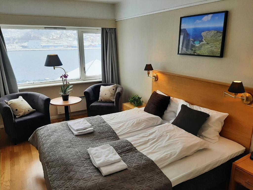 Bremanger Fjord Hotell photo 1
