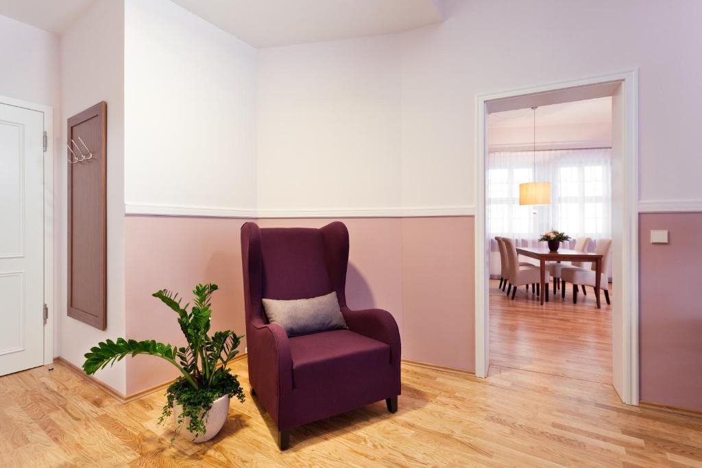 Сьюит (Люкс с 1 спальней и диваном-кроватью), Aparthotel Am Schloss