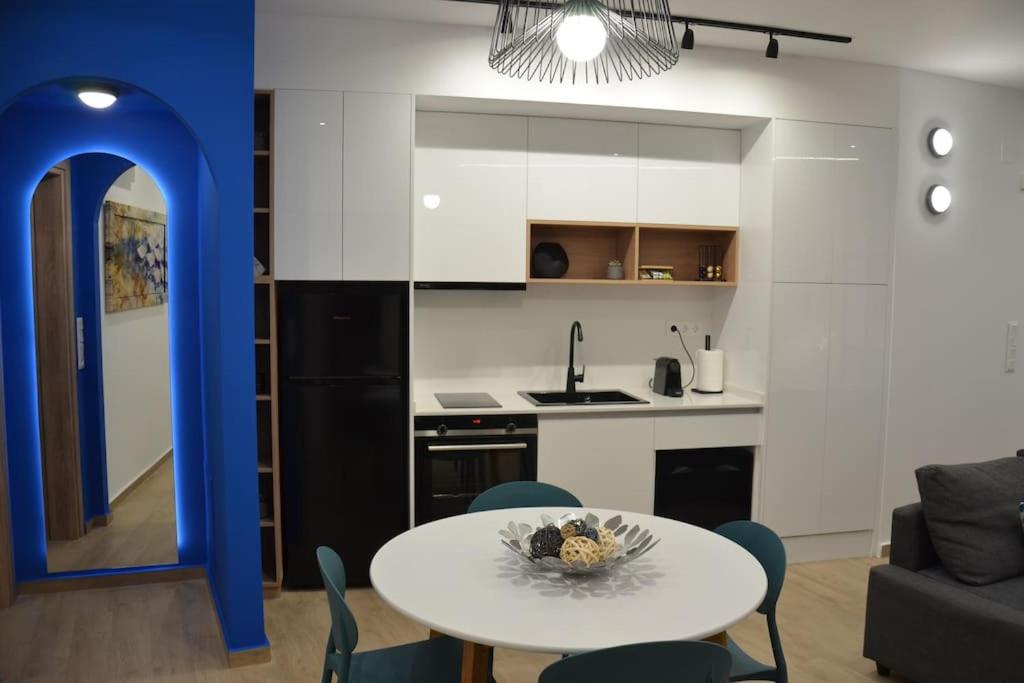 Luxurious City Apartment with Sea View - Lite Blue photo 4