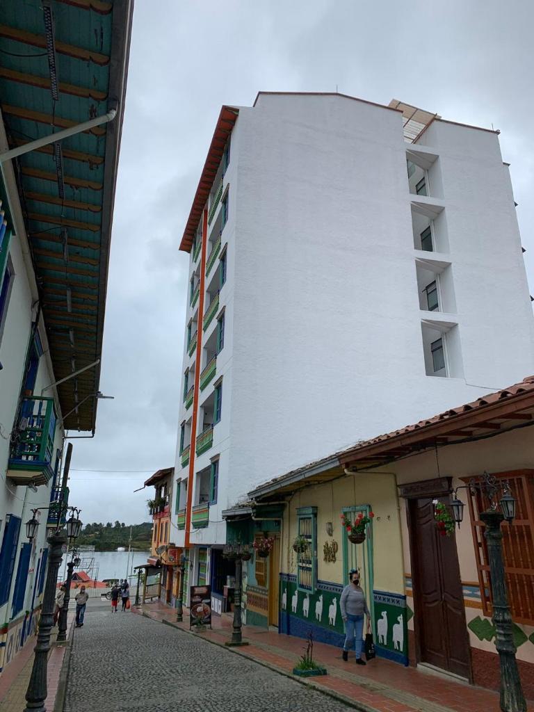 Apartamentos San Jose vistal al lago, cerca del parque. Guatape. photo 2