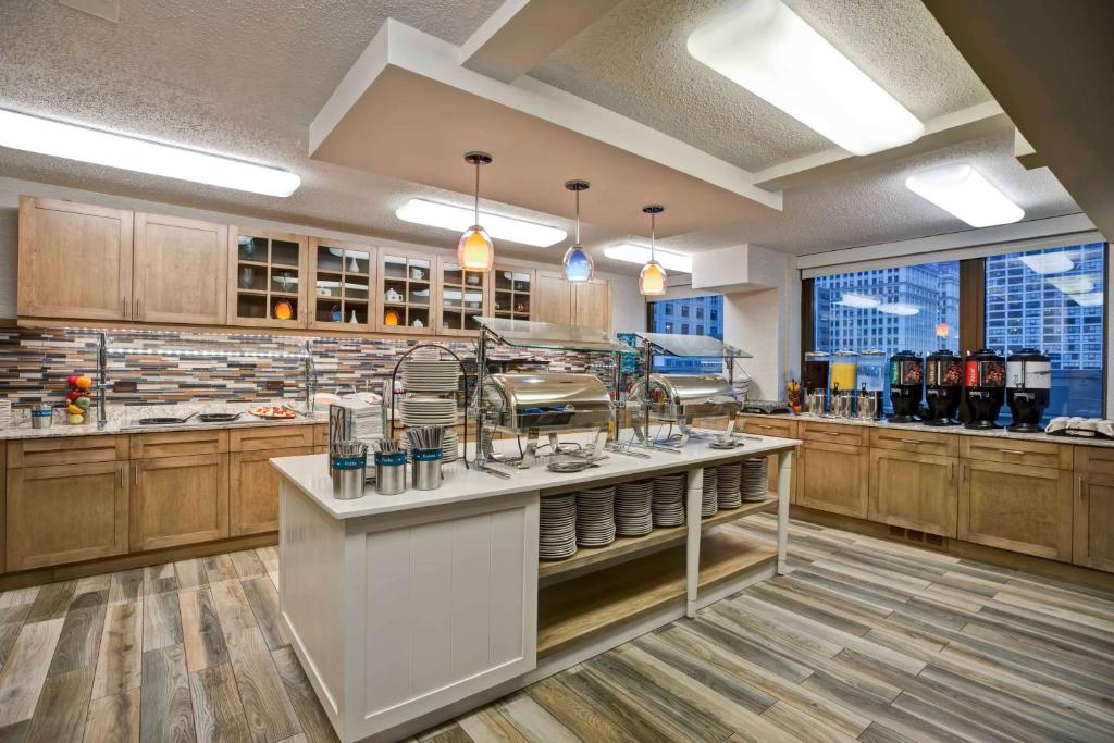 Homewood Suites by Hilton Chicago Downtown photo 4