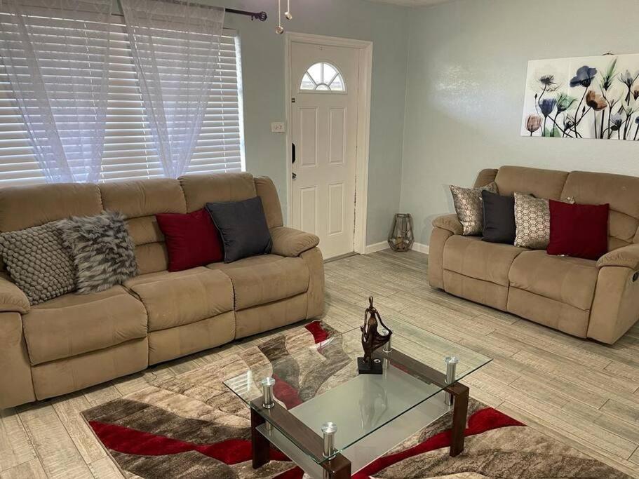 Cozy 2 Bedrooms near the Beach and Downtown Delray photo 4