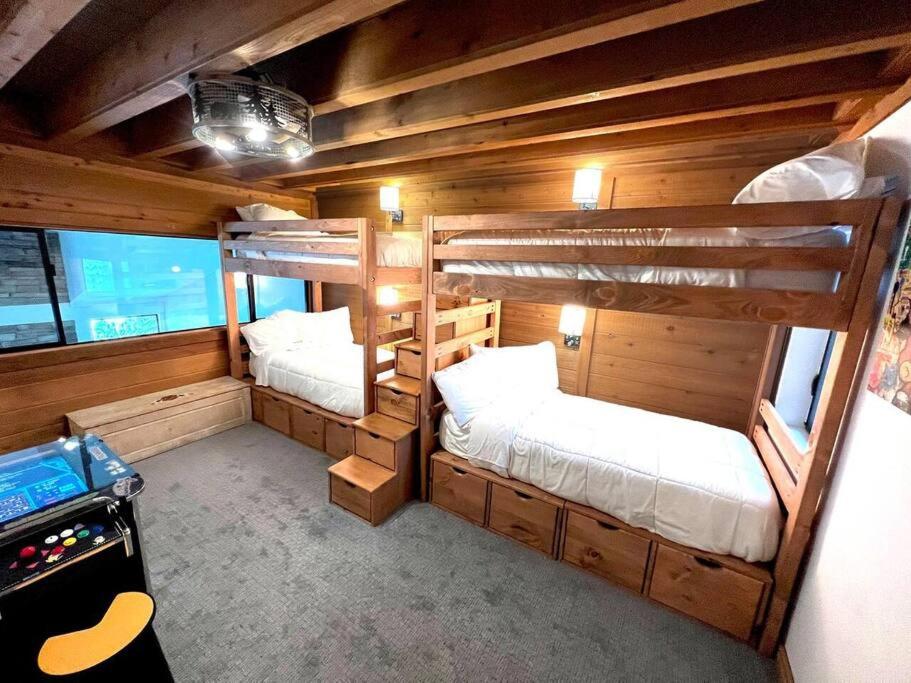 Gondola Chalet -New Luxury 5 Bdrm Condo @ Canyon Lodge, Steam Room photo 2