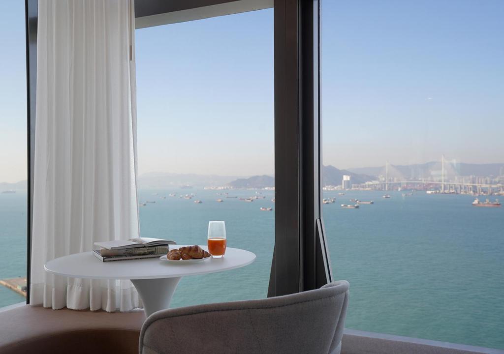 One-Eight-One Hotel & Serviced Residences photo 3