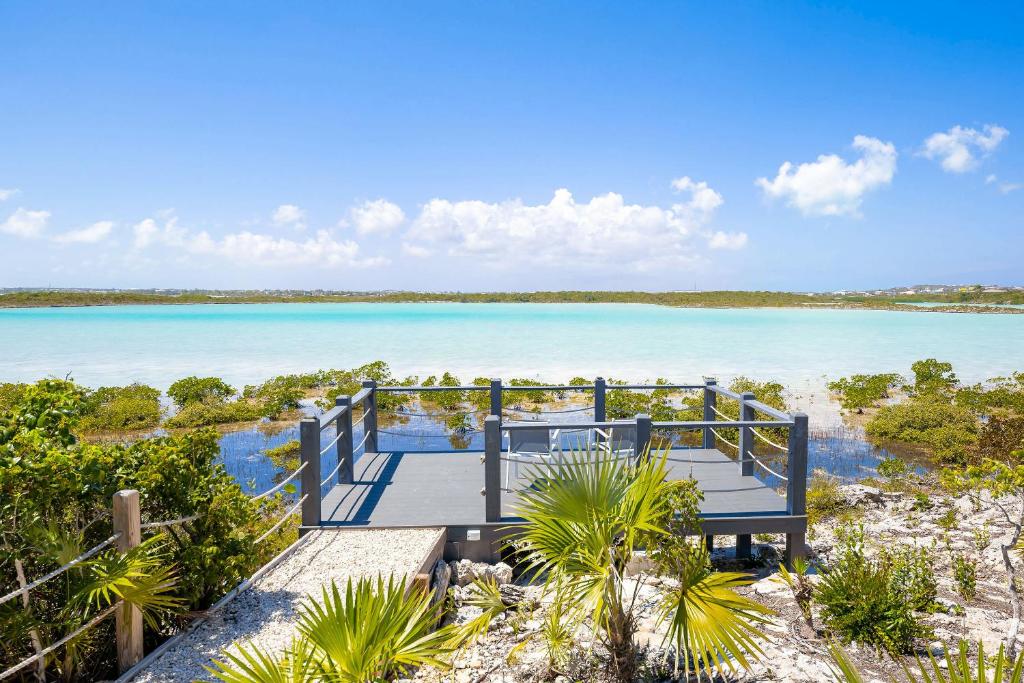 NEW Tropical Waterfront Cooper Jack Bay Villas photo 1