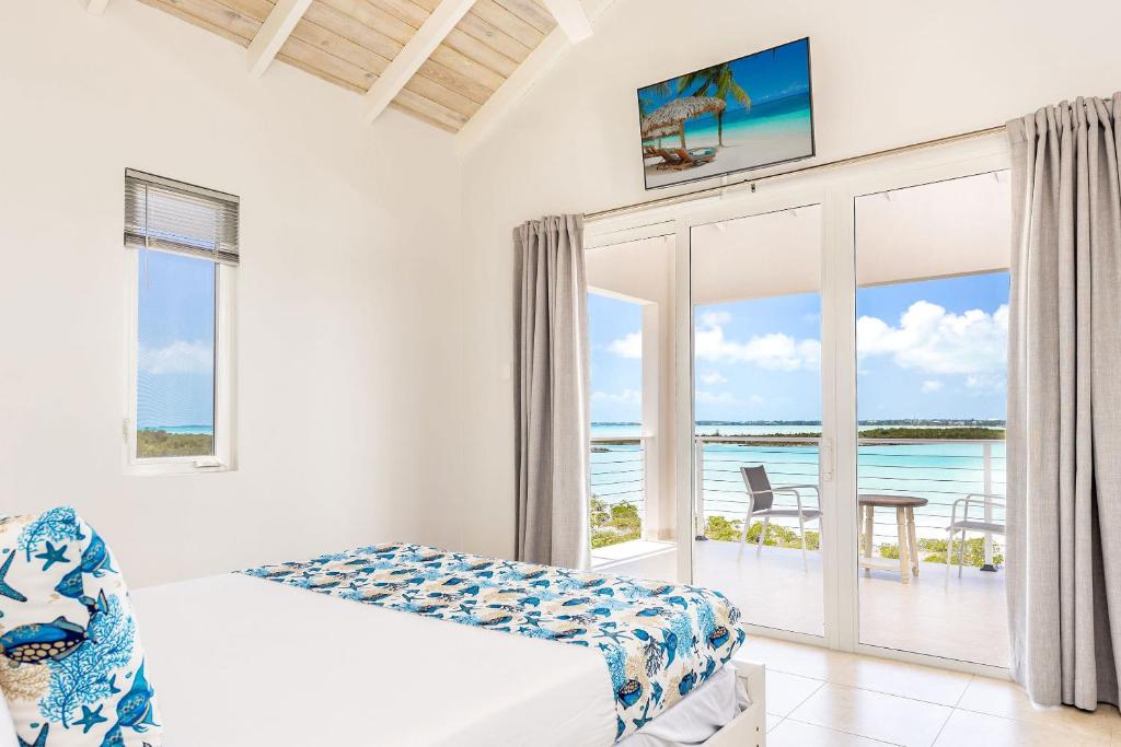 NEW Tropical Waterfront Cooper Jack Bay Villas photo 4