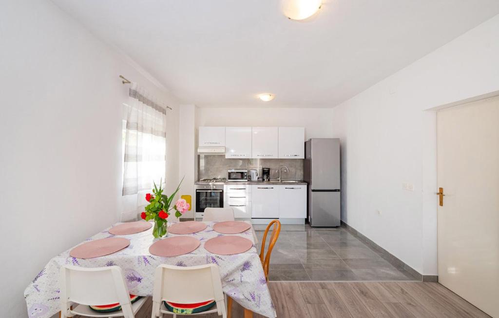 Apartman - Starigrad Paklenica-Rovanjska, Zadarska photo 4