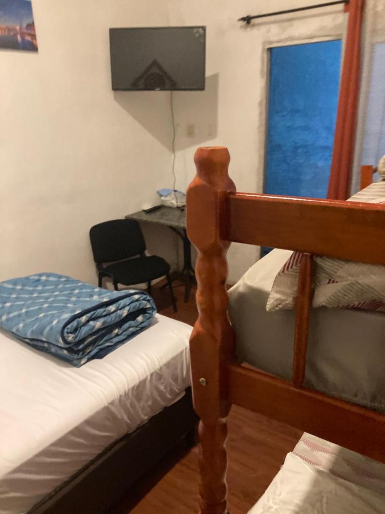 N1-3 Apto Céntrico Pequeño Habitación C/ Aire Acondicionado P/4 Personas Baño Privado photo 3