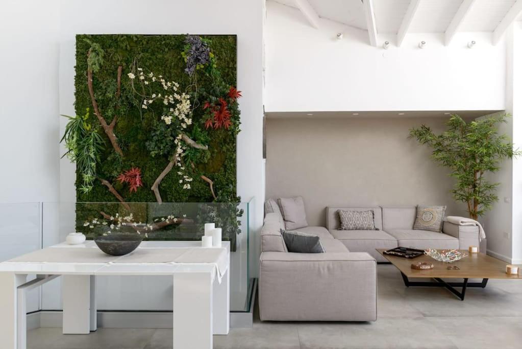Stunning 4BR Duplex Penthouse by HolyGuest photo 2