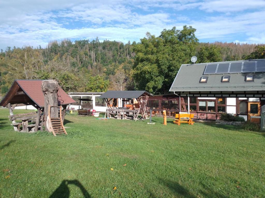 Gaststätte und Pension Vorwerk Altenroth photo 3