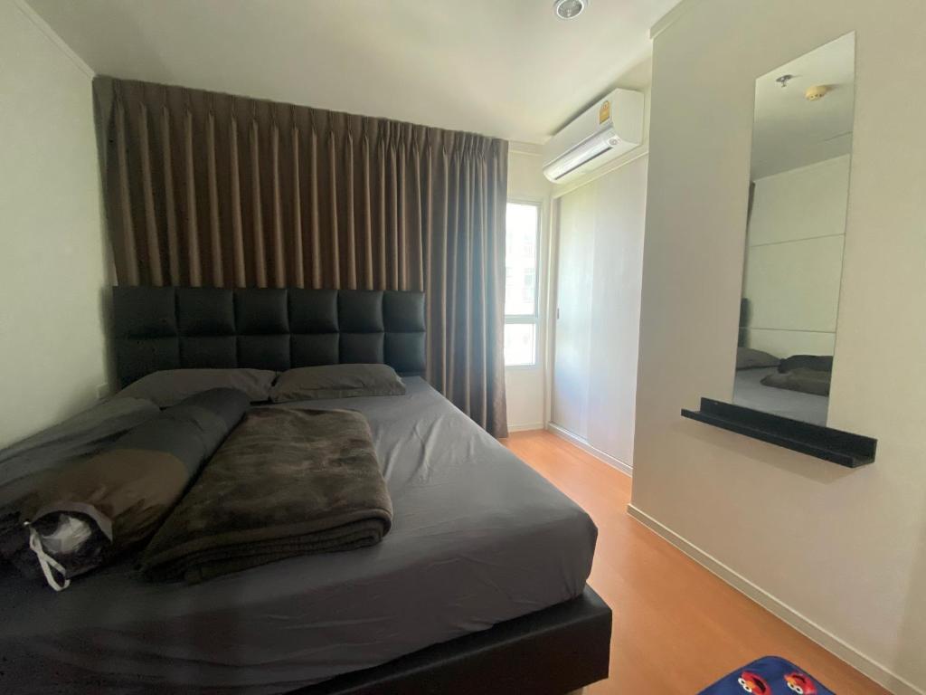 Condo in front MRT Bang Krasor, Nonthaburi photo 4