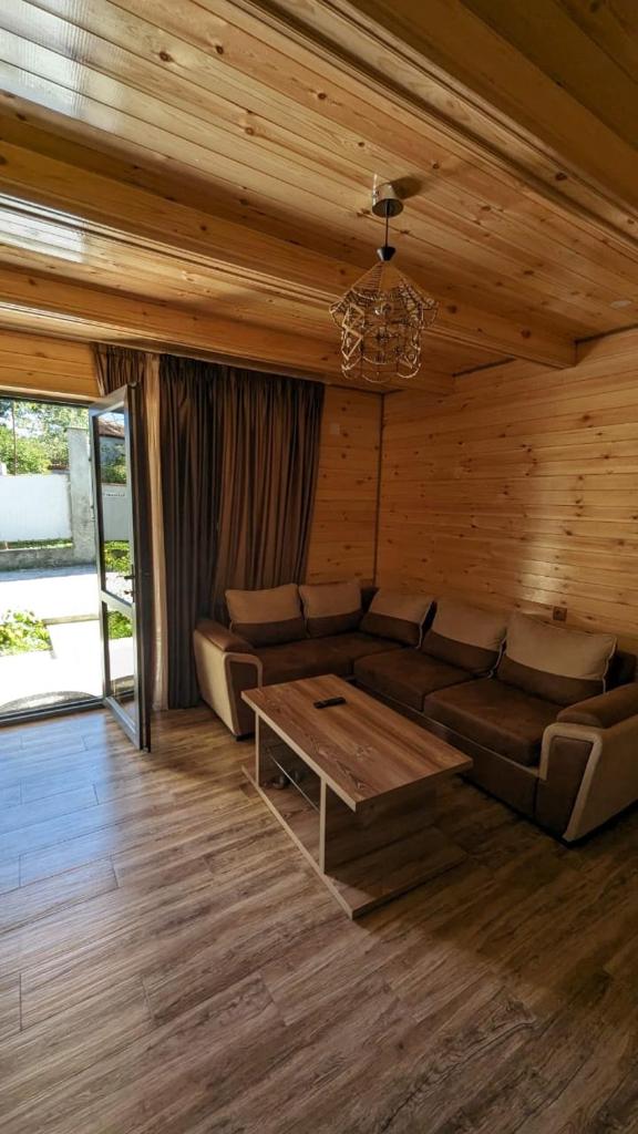 Taripiri Cottages - Tap to explore photos
