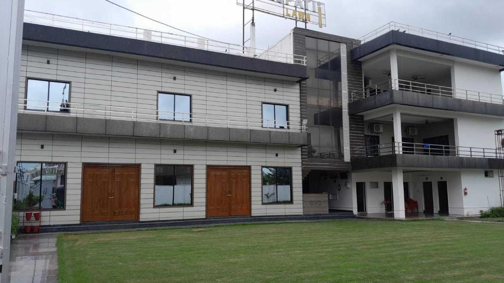 OYO Flagship Tirupati Lawn And Hotel photo 3