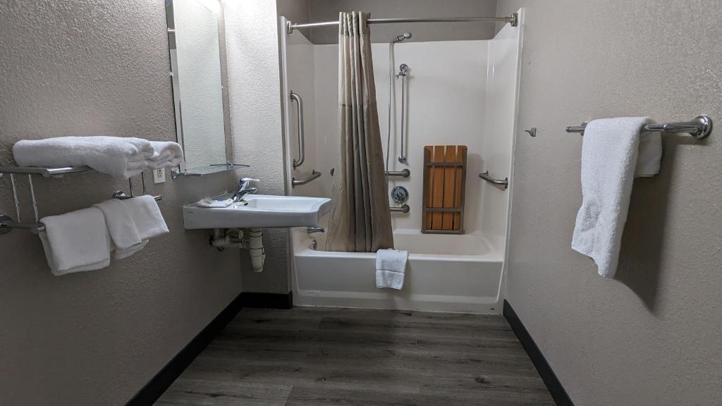 Motel 6-Leominster, MA photo 3