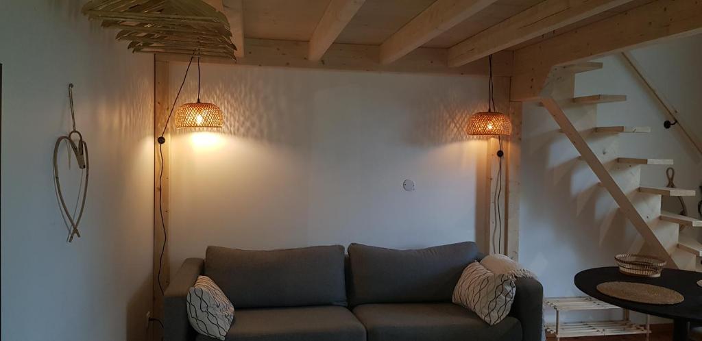Studio cosy climatisé indépendant avec mezanine photo 4