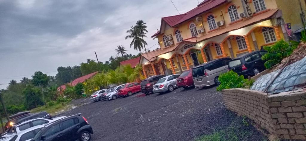 RAZ HOTEL PANTAI PERANGINAN KELULUT photo 1