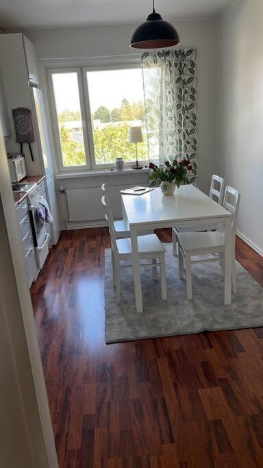 A stylish, newly decorated home! photo 2
