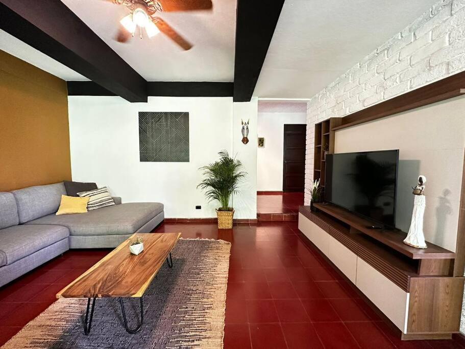 Outstanding House in San Benito! photo 2