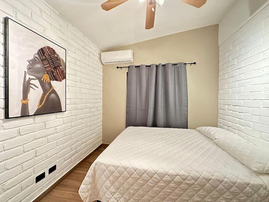 Outstanding House in San Benito! photo 4