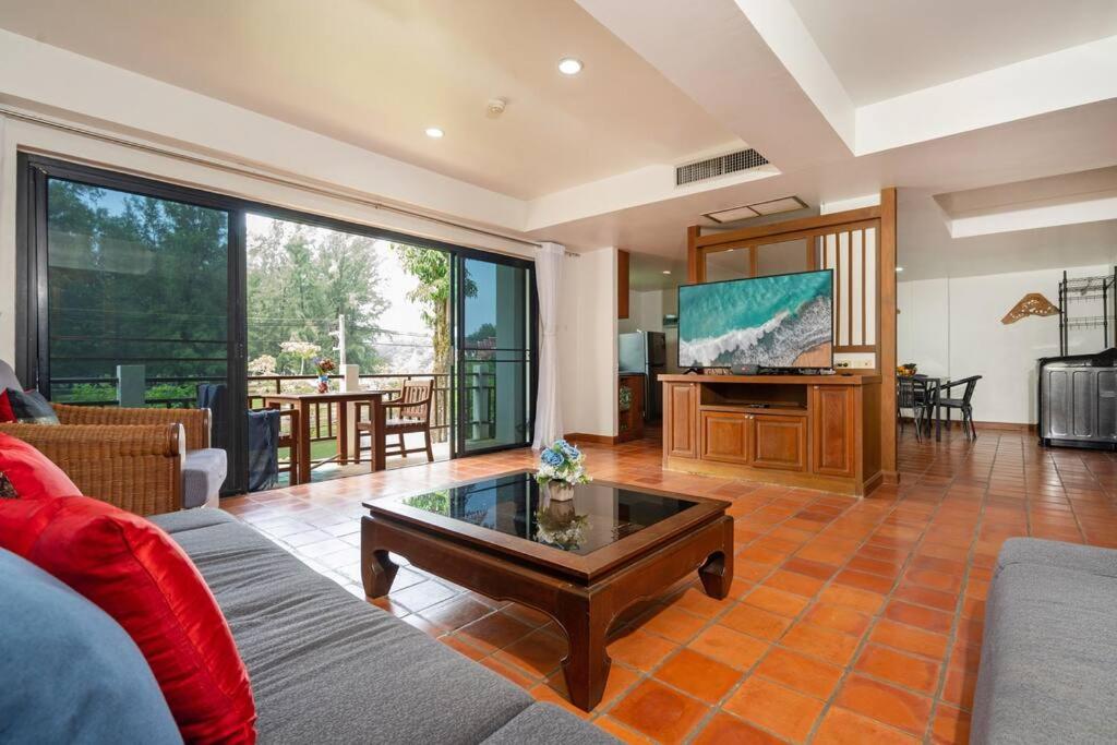 Beachside Apt. Short Walk to Nai Harn Beach - 2BR