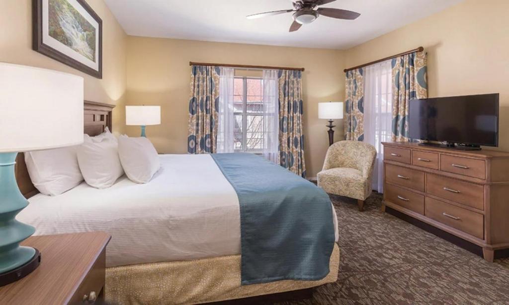 Wyndham Branson at the Meadows photo 4