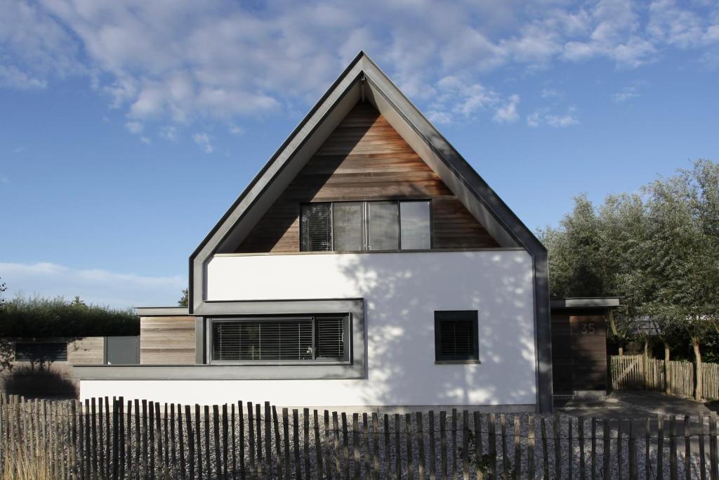 Villa M photo 1