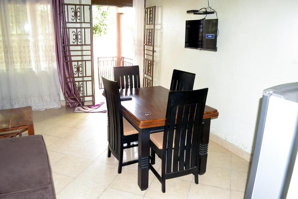 olive Palm Suites photo 1
