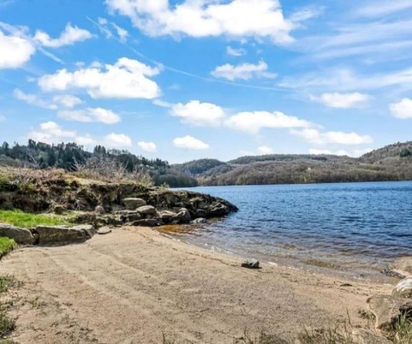 Gemütliches helles Ferienhaus am See mit Panoramaseeblick + Hütte und nahe Meer photo 2