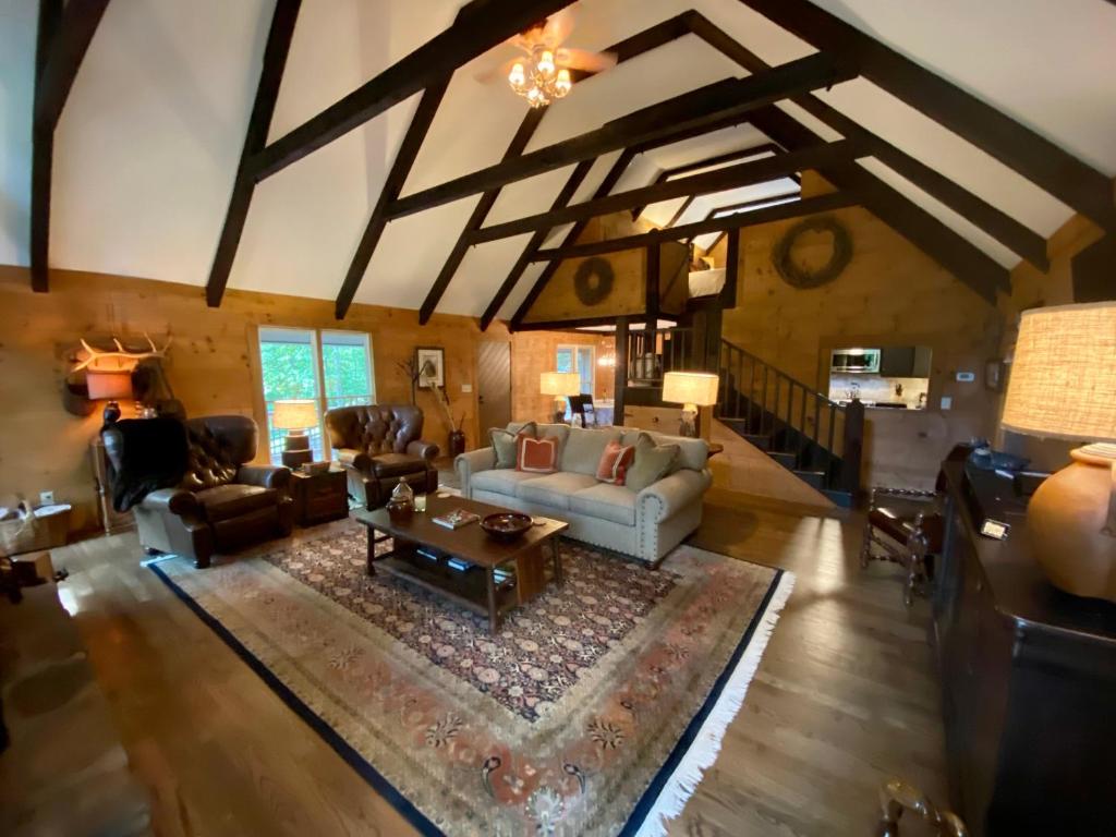 New Listing! Romantic Mountain Hideaway photo 3